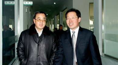 中央政治局委員、國(guó)務(wù)院副總理胡春華視察民豐馬鈴薯脫毒組培中心